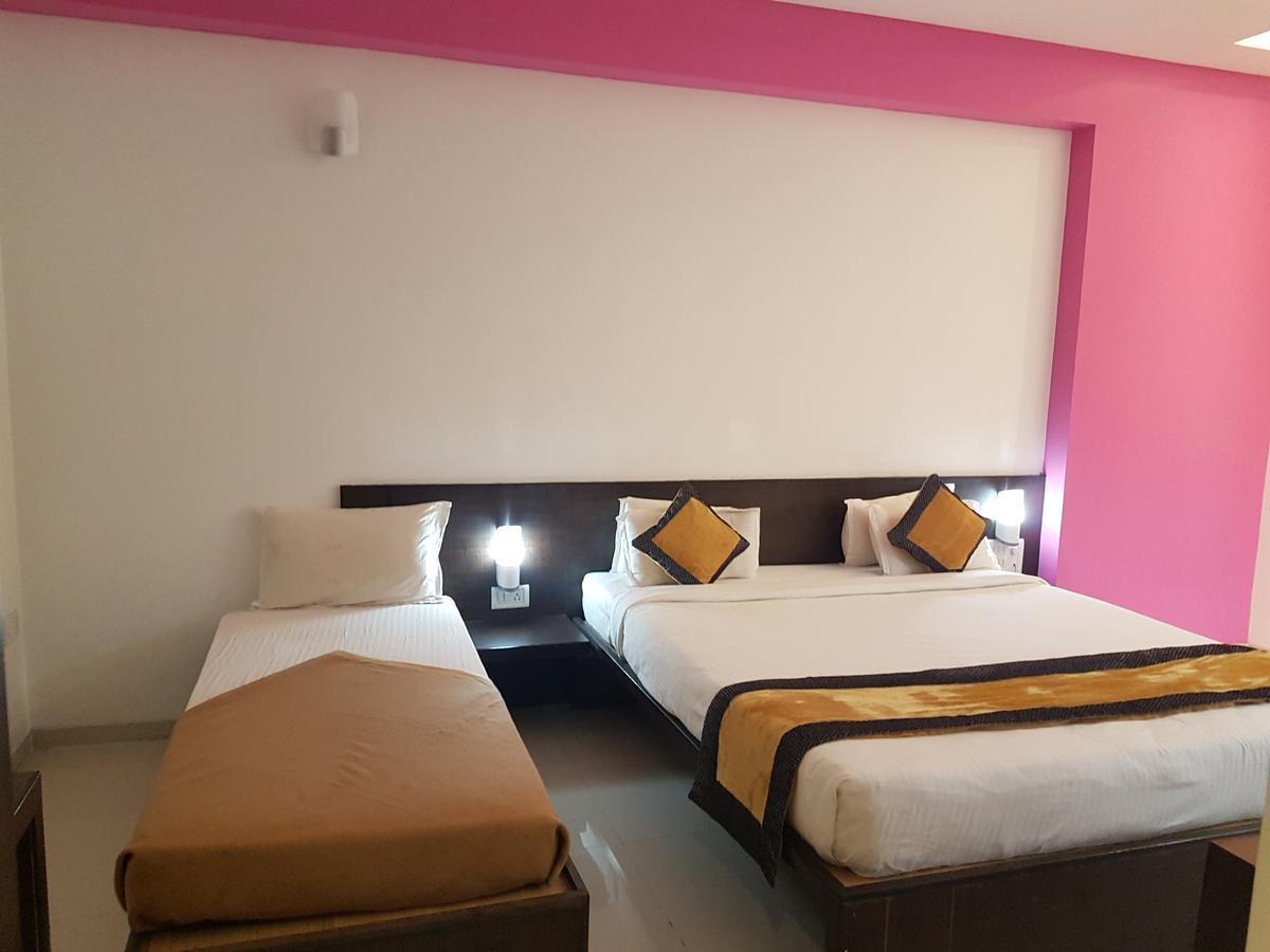 Hotel Golden View Shirdi Exterior foto